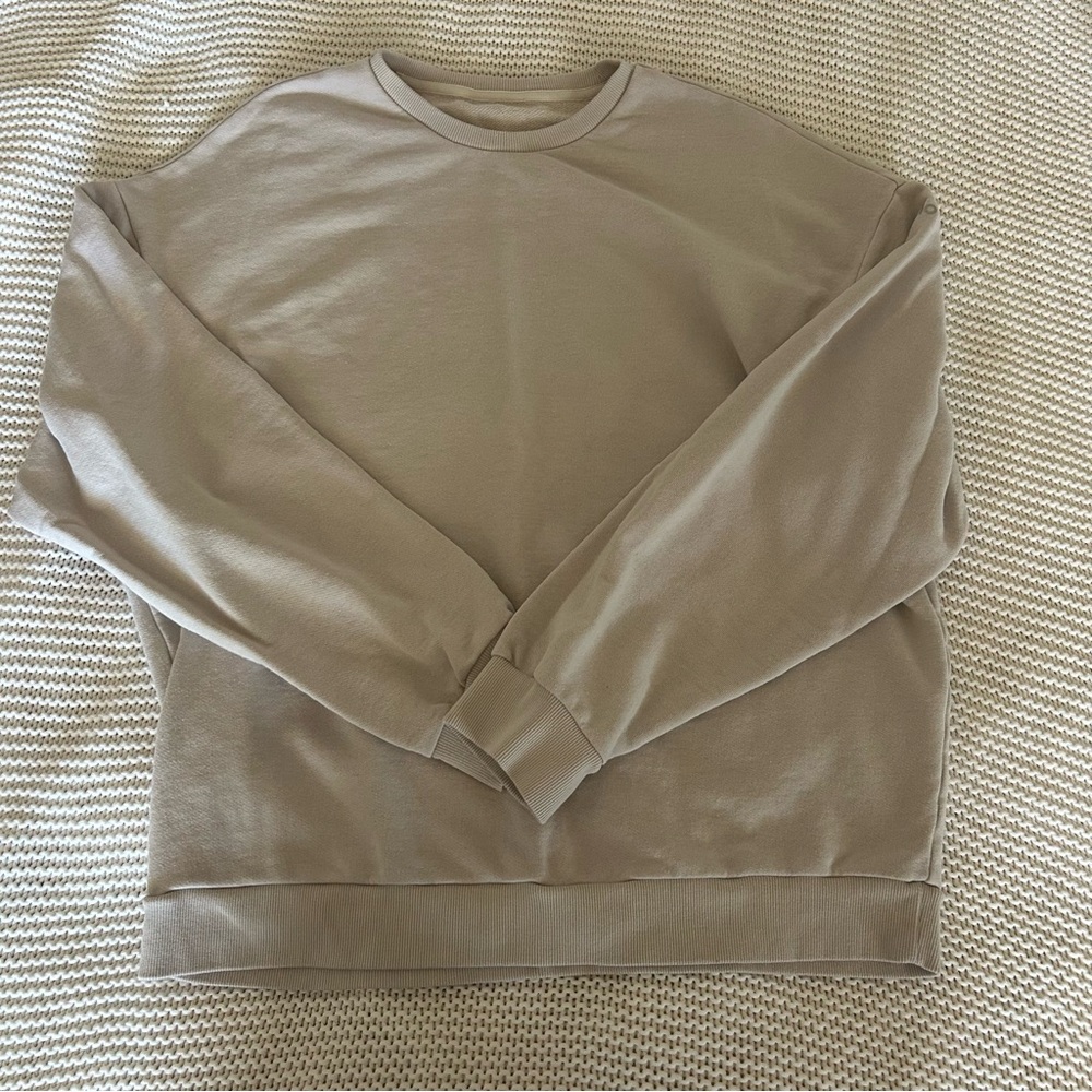 Alo Yoga Sweatshirt